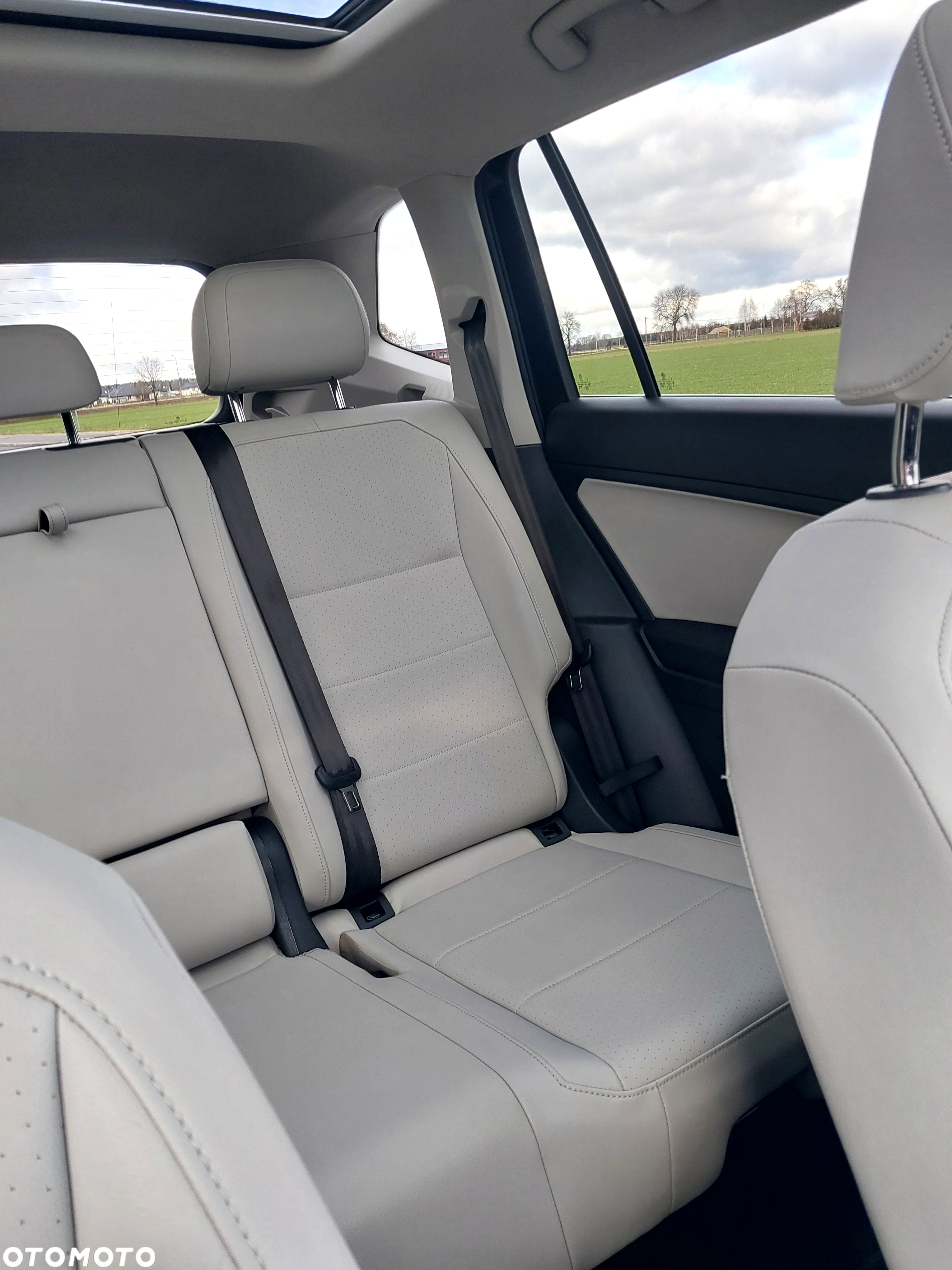 Volkswagen Tiguan - 24