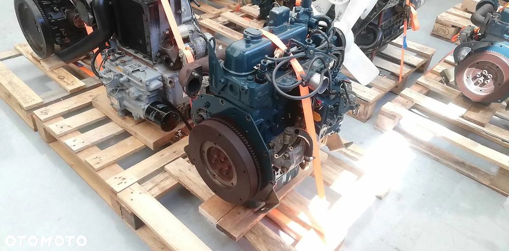 SILNIK Kubota D1005 23.5 kW IDEALNY 8942 NETTO - 4