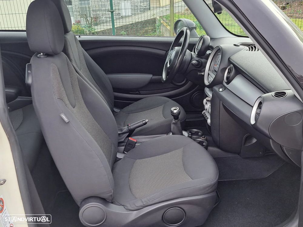 MINI 3 Portas Cooper D - 10