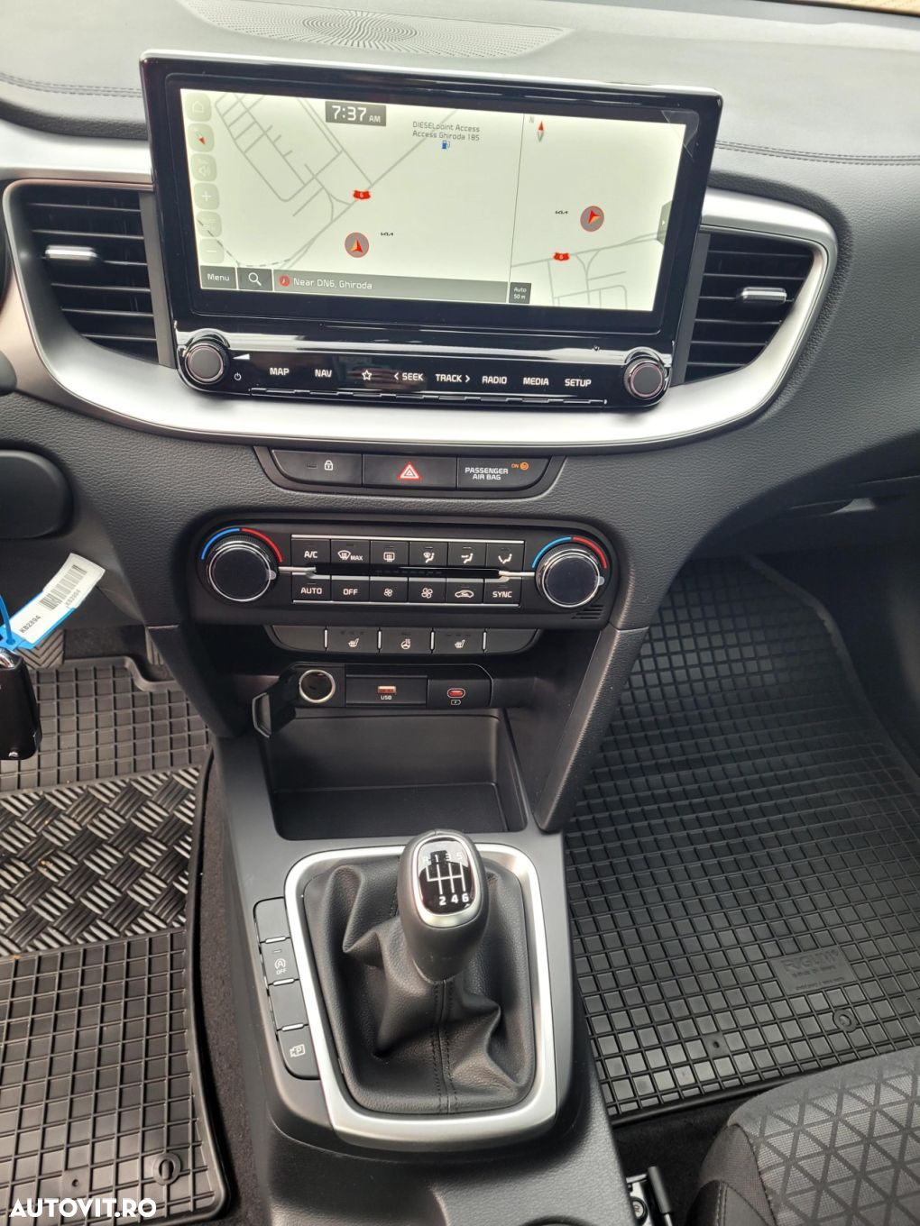 Kia Ceed - 27