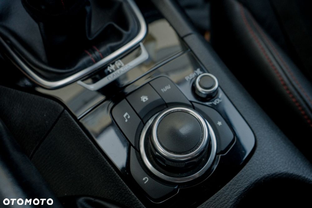 Mazda 3 SKYACTIV-G 120 NAKAMA - 30