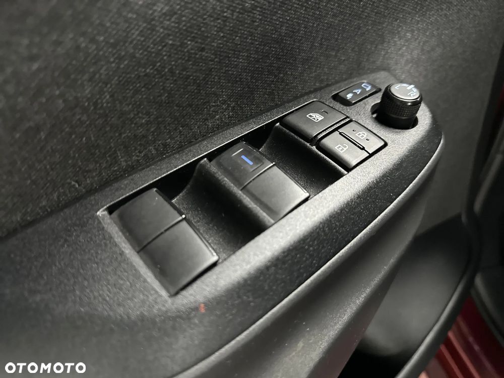 Toyota Yaris Hybrid 1.5 Selection Style - 17