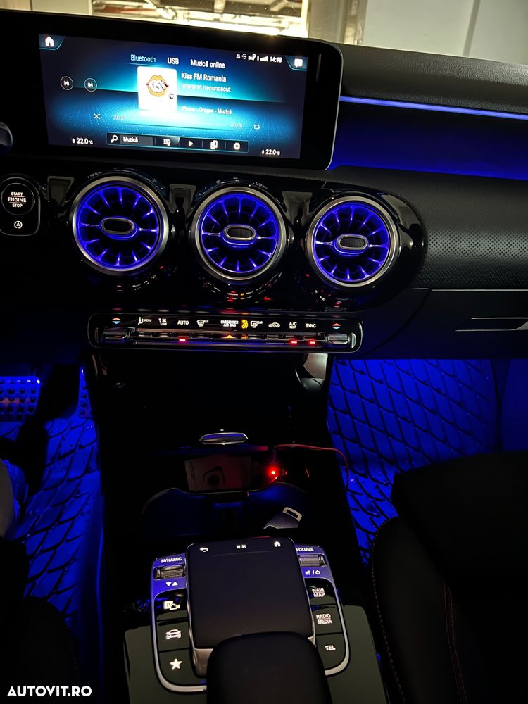 Mercedes-Benz A 220 4MATIC Sedan Aut. - 7