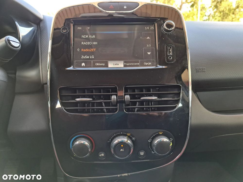 Renault Clio - 23