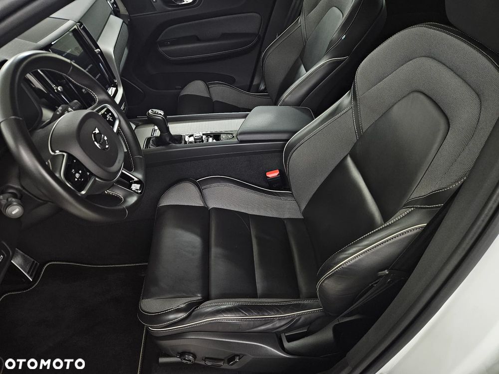 Volvo XC 60 D3 R-Design - 20