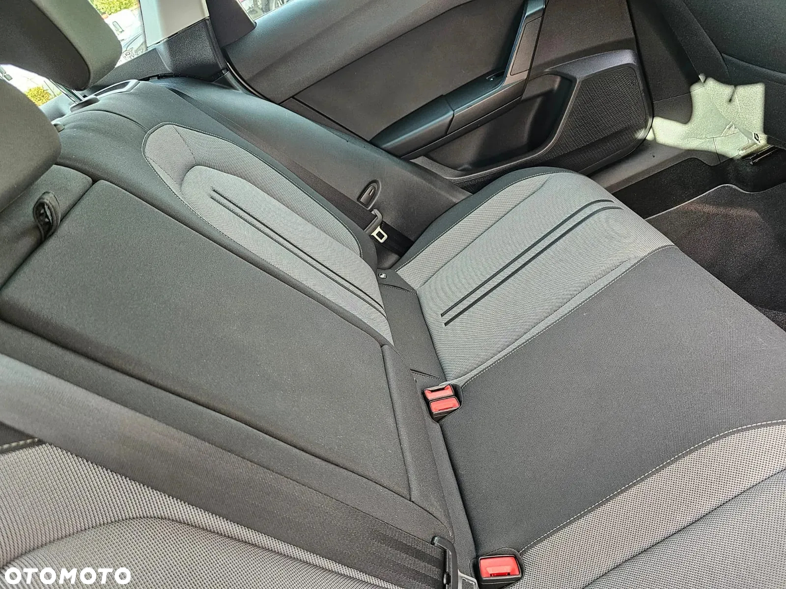 Seat Leon Sportstourer 2.0 TDI Style - 12