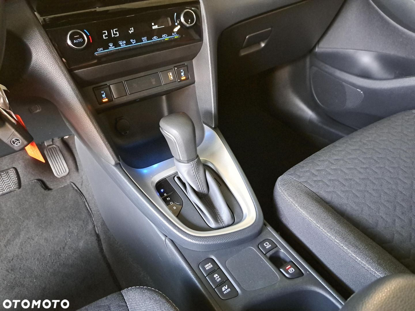 Toyota Yaris Cross - 24