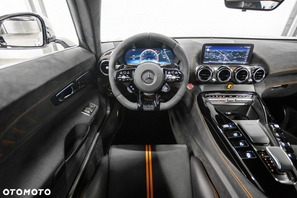 Mercedes-Benz AMG GT - 36