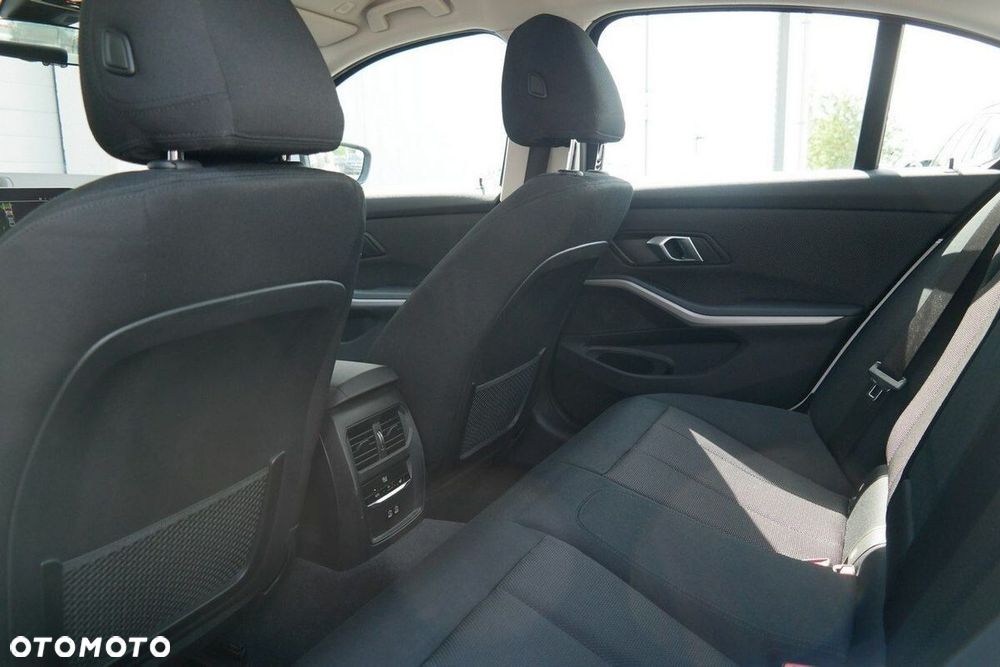 BMW Seria 3 - 11