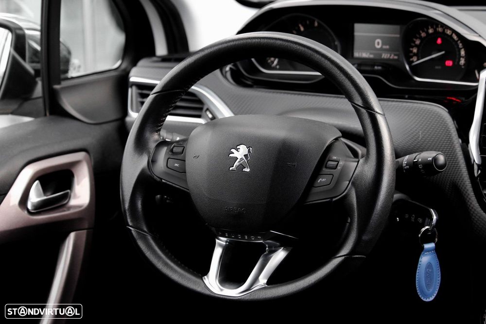 Peugeot 2008 1.6 BlueHDi Style - 29