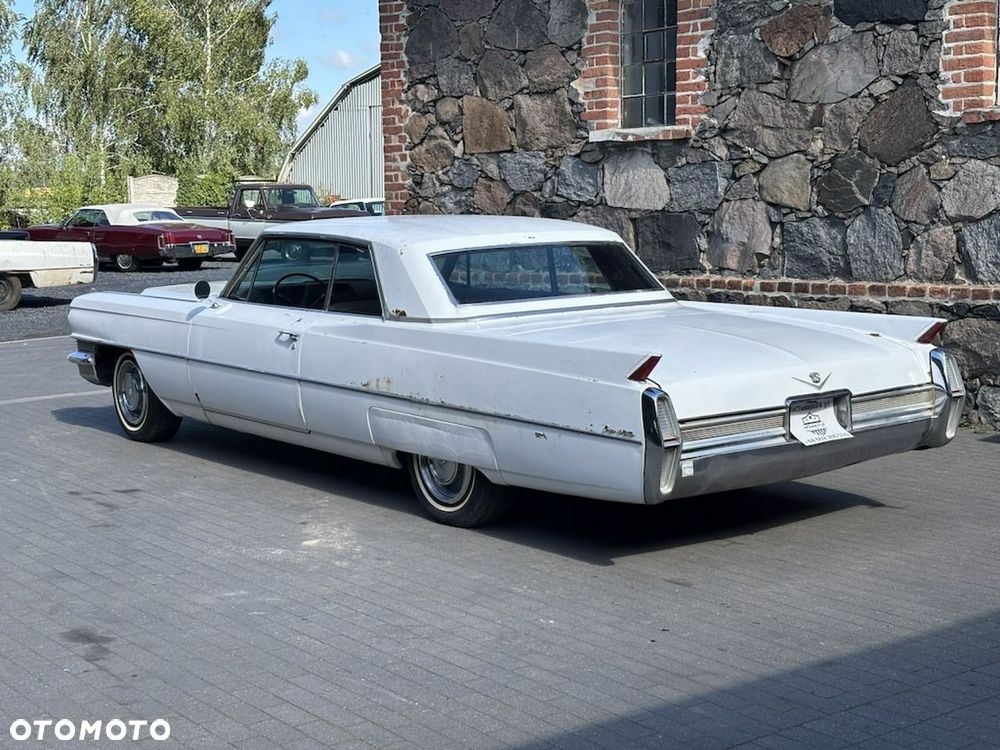 Cadillac Deville - 5