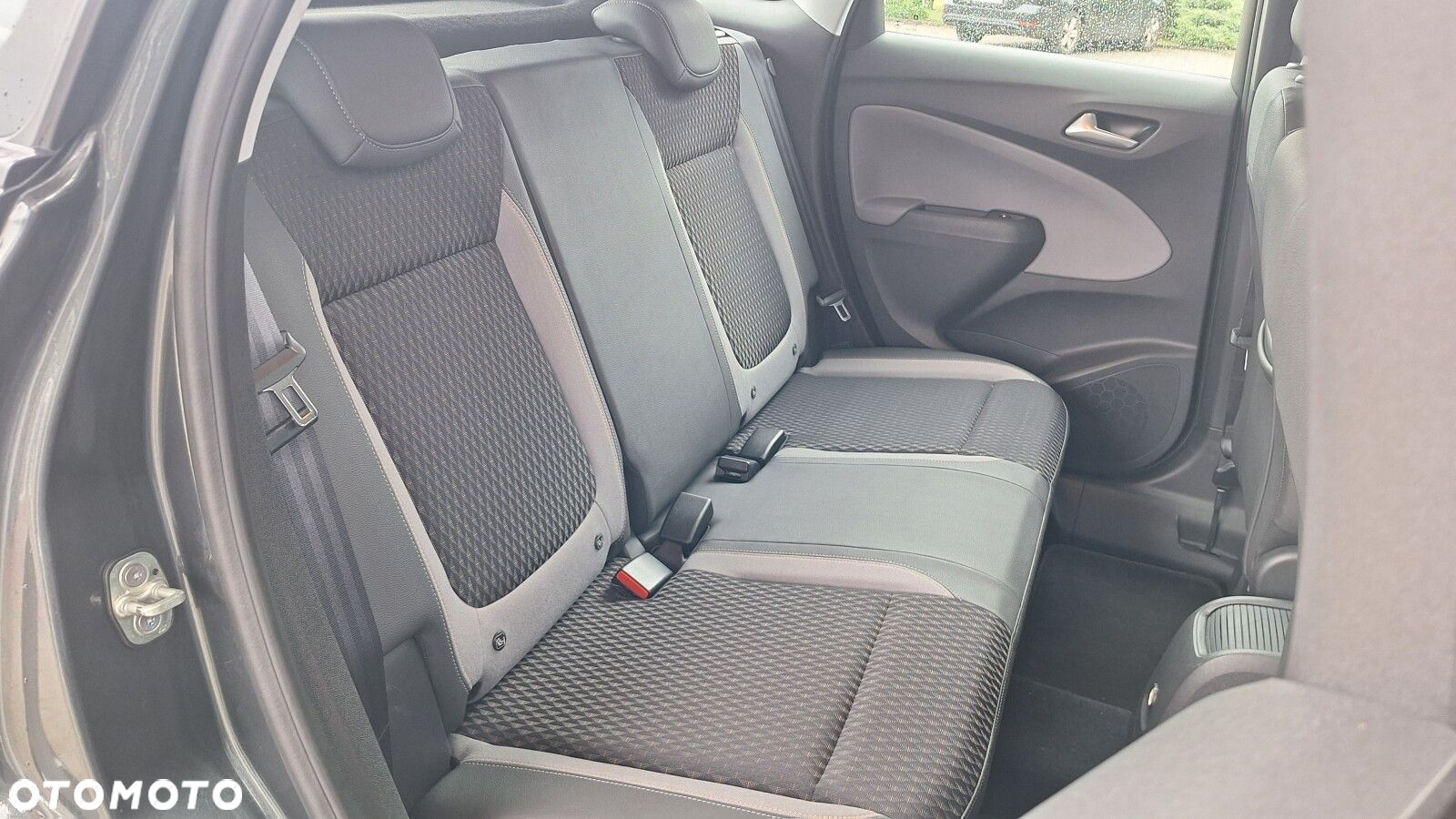 Opel Crossland X - 18