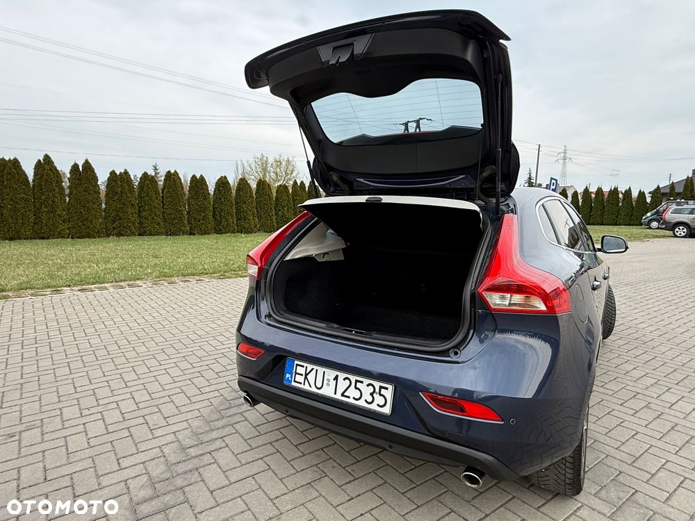 Volvo V40 - 23