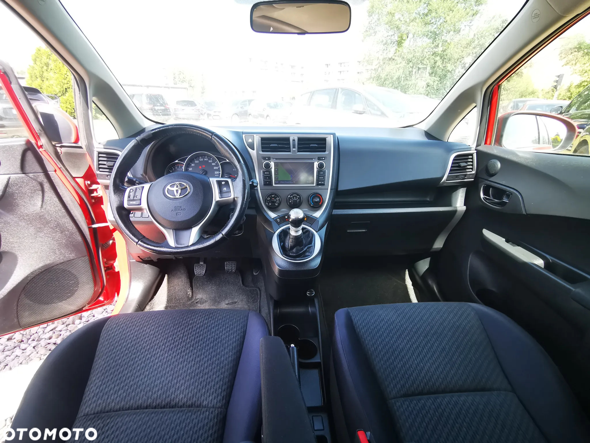 Toyota Verso S 1.33 VVT-i Start-Stop Life - 10