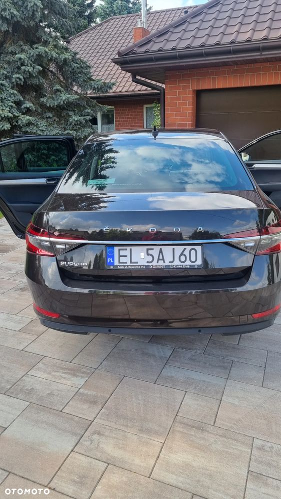 Skoda Superb 2.0 TDI SCR Style DSG - 9