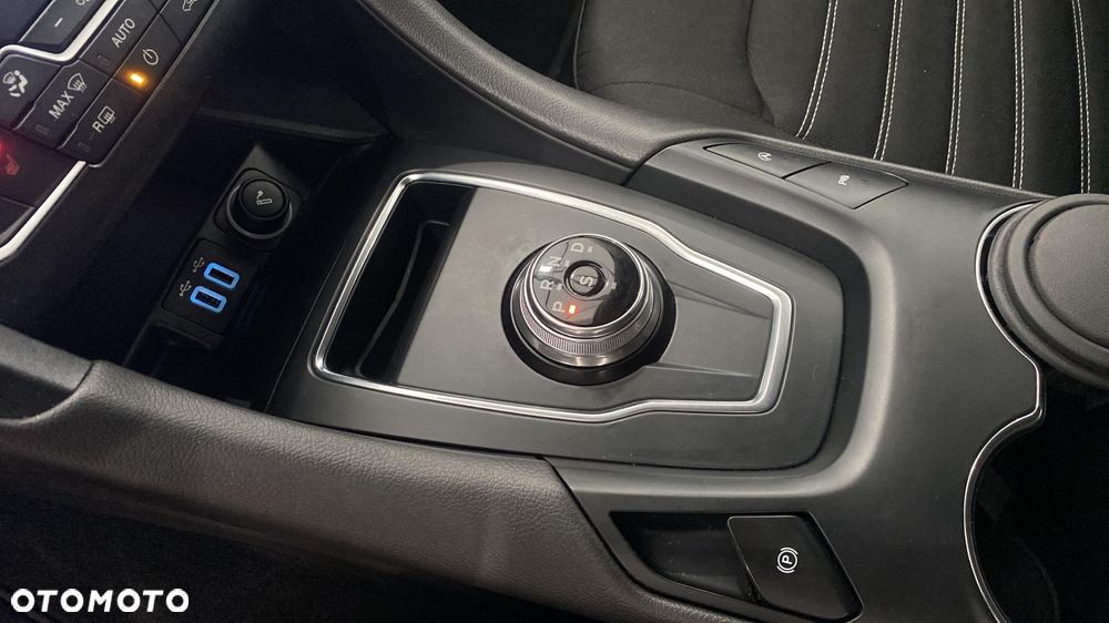 Ford Mondeo 2.0 EcoBlue Titanium - 19