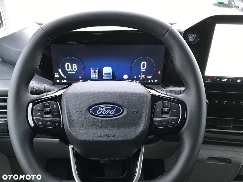 Ford Tourneo Custom - 10