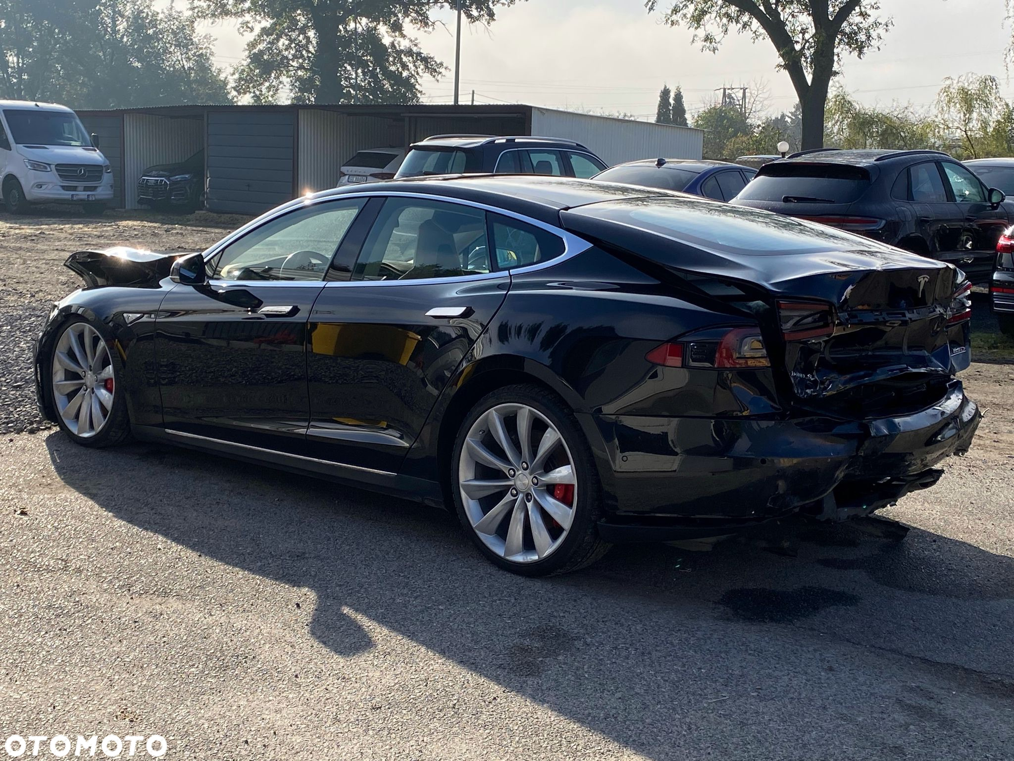 Tesla Model S 85 D Performance - 12