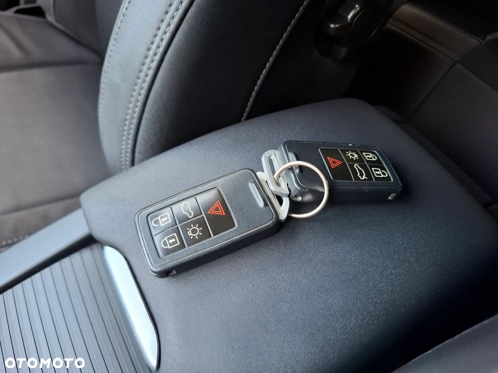 Volvo XC 60 D3 Momentum - 24