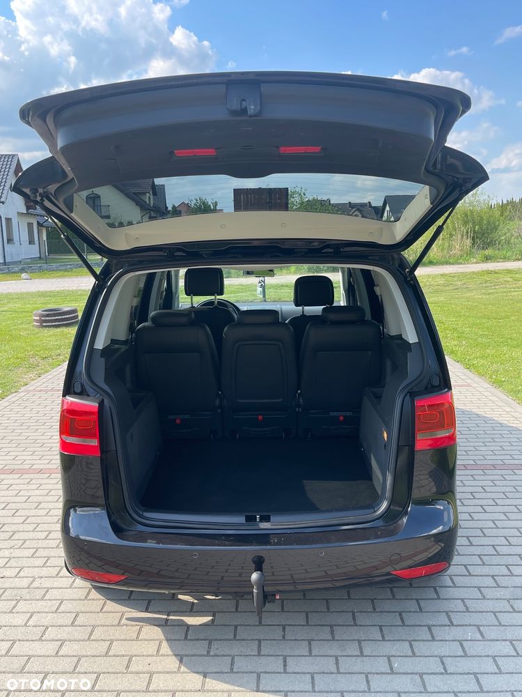 Volkswagen Touran 2.0 TDI DPF DSG Highline - 11