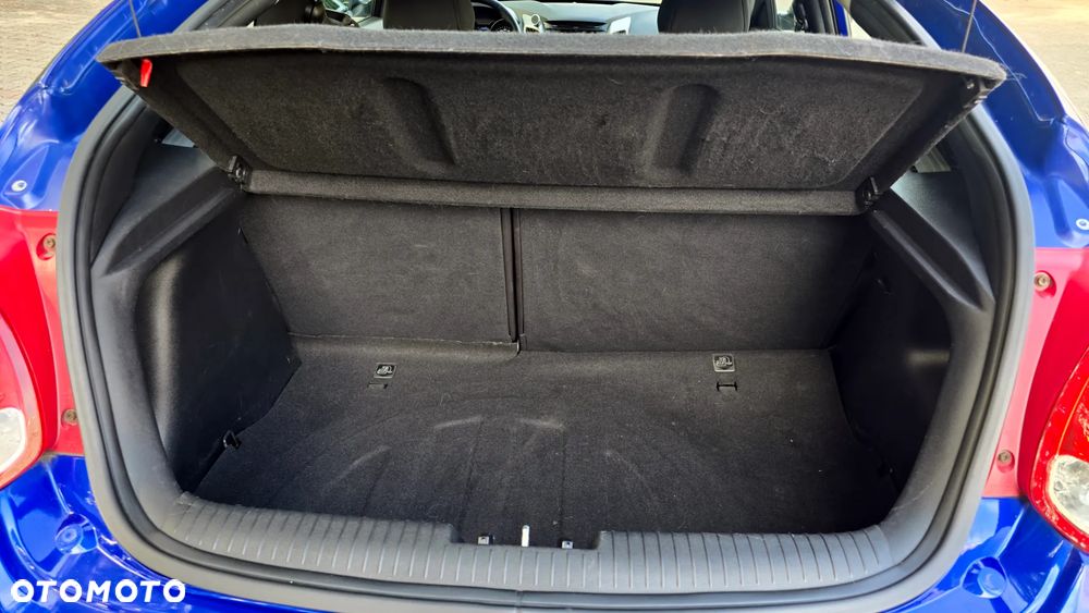 Hyundai Veloster 1.6 GDI Premium - 13
