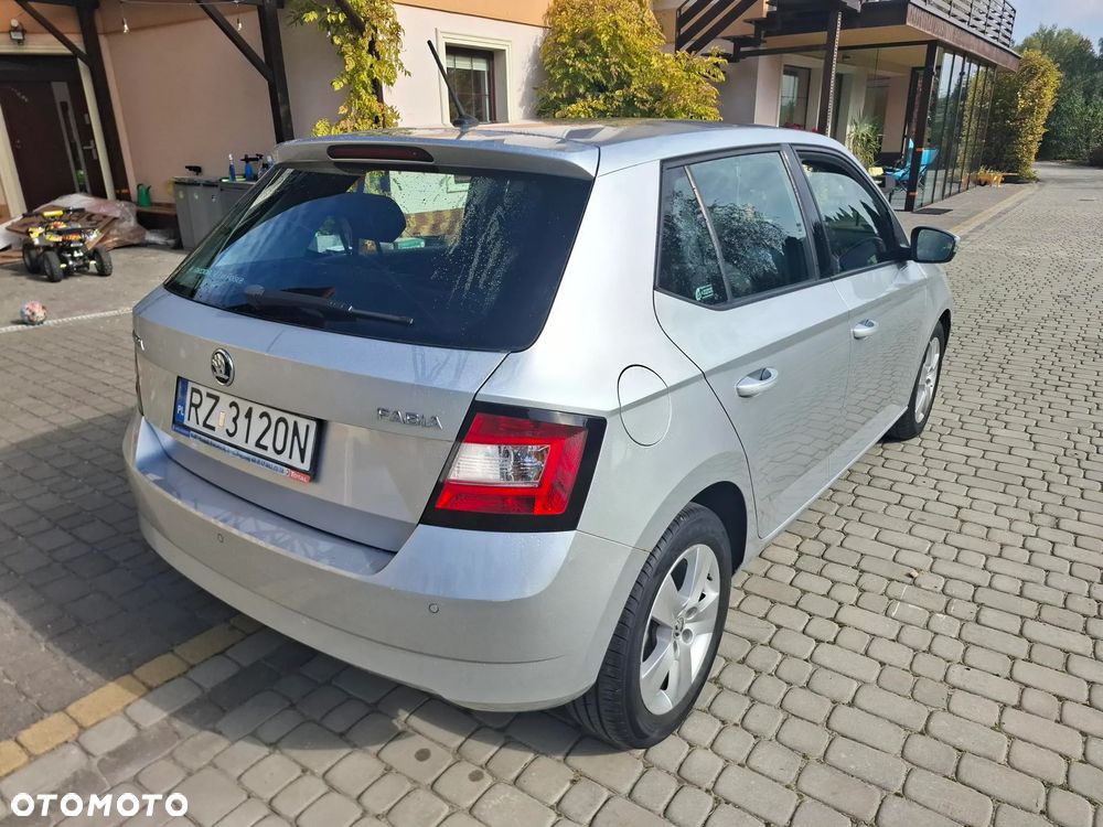 Skoda Fabia 1.2 TSI Active - 4