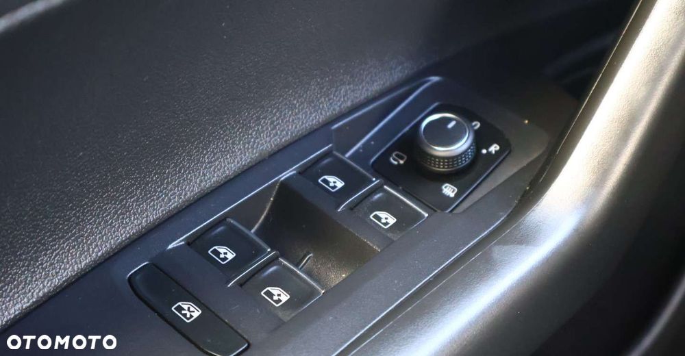 Volkswagen Polo - 29