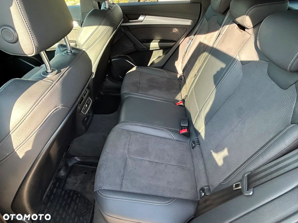 Audi Q5 40 TDI quattro S tronic S line - 24
