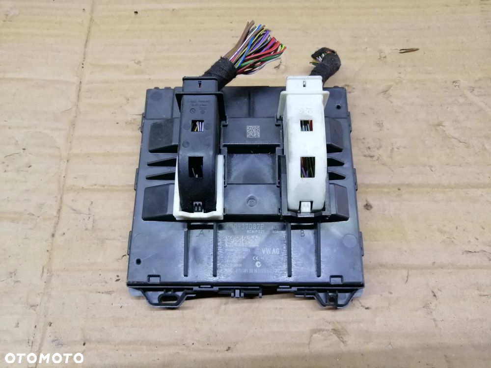 Skoda Rapid 1.2 86KM CBZ CBZA CBZG zestaw startowy komputer Continental 03F906070HA 5WP44882 stacyjka immo moduły licznik i inne - 7
