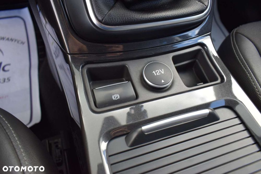 Ford Kuga - 34