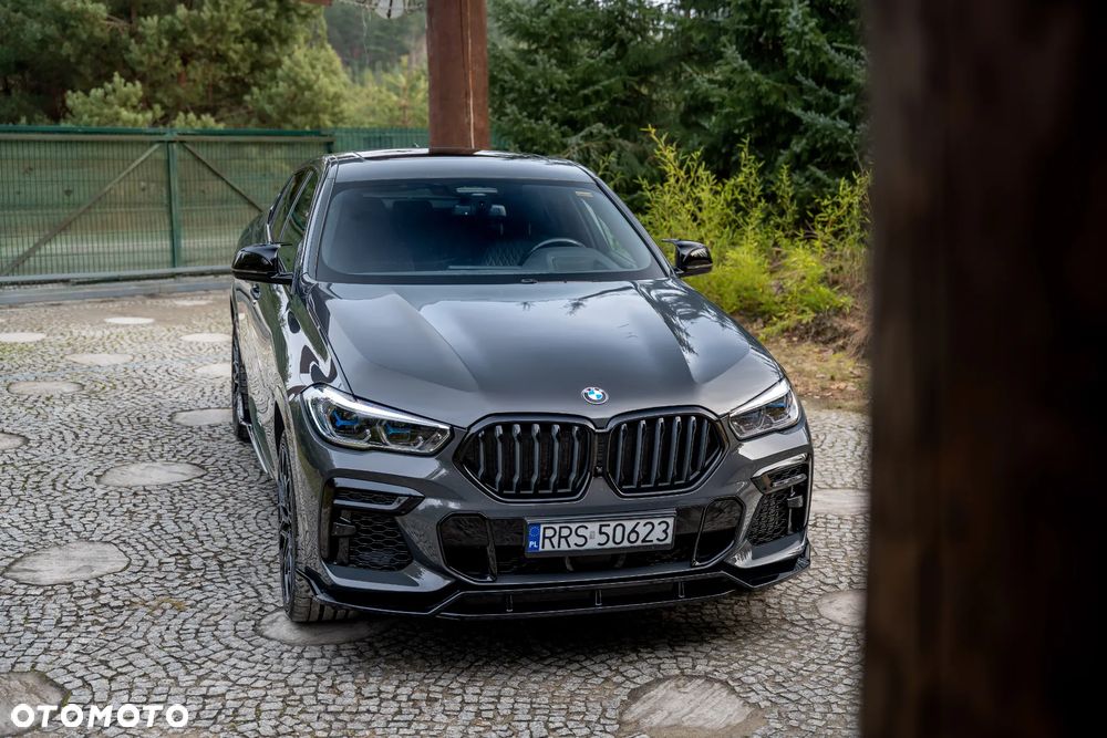 BMW X6 M50i - 14