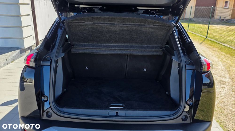 Peugeot 2008 1.5 BlueHDi Allure Pack S&S EAT8 - 24