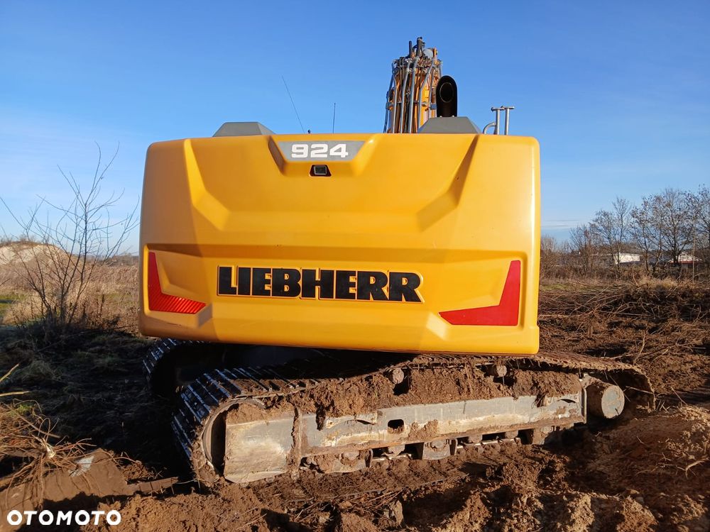 Liebherr R924 - 4