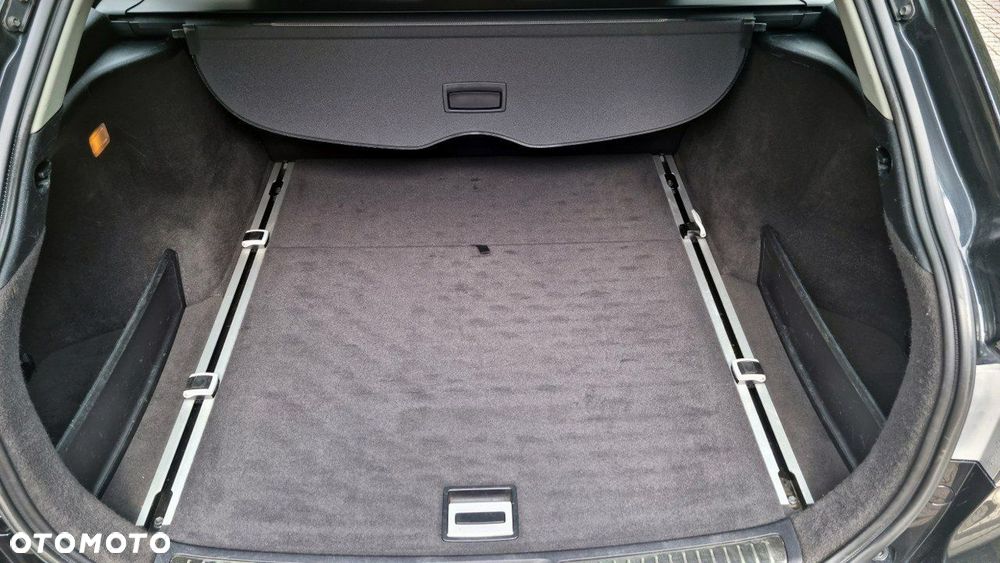 Toyota Avensis - 20