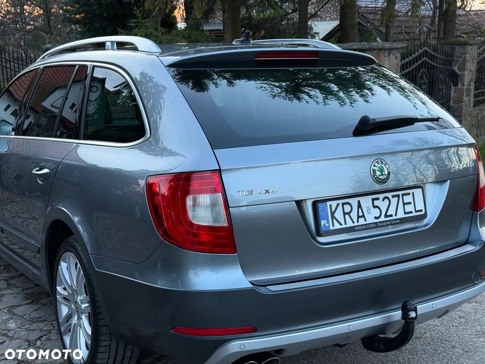 Skoda Superb 2.0 TDI 4x4 DSG Exclusive - 17
