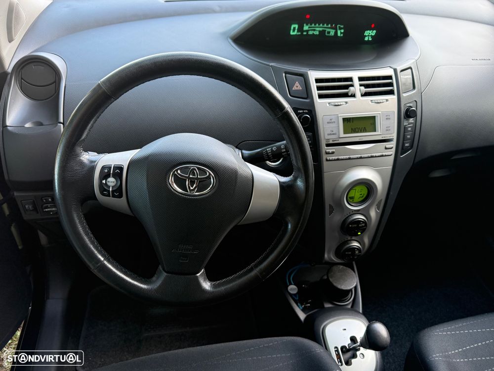 Toyota Yaris 1.0 VVT-i Sol High Pack MMT VSC+TRC - 9