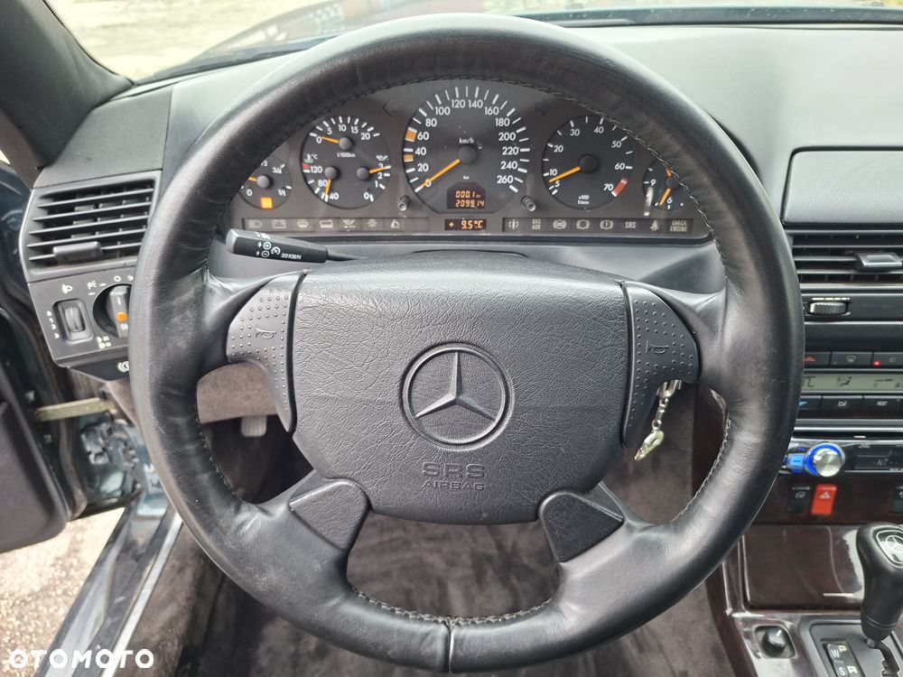Mercedes-Benz SL - 21