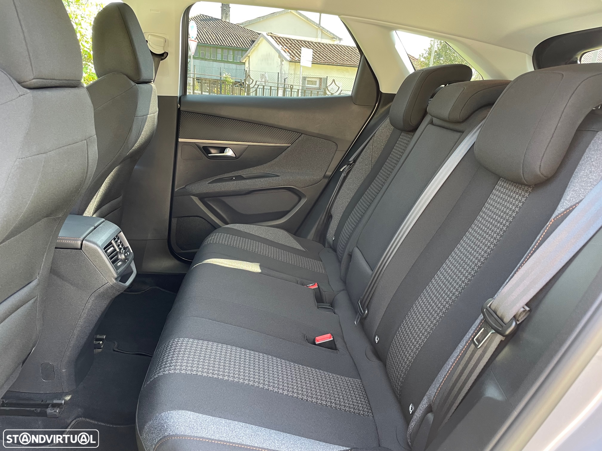 Peugeot 3008 1.5 BlueHDi Active - 28