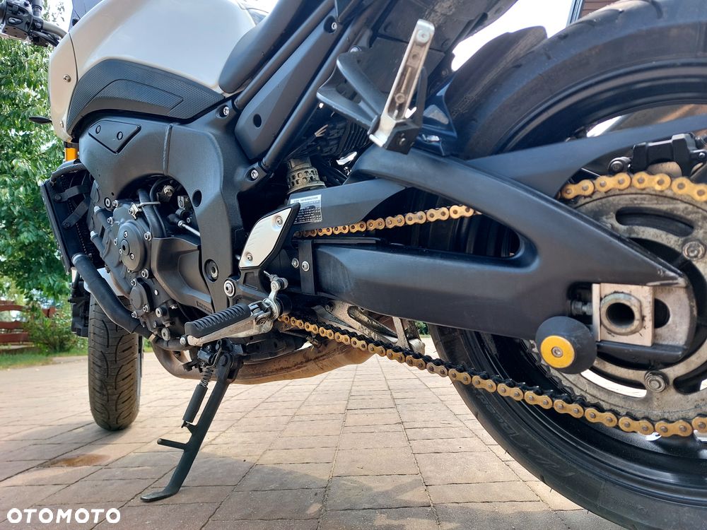 Yamaha FZ8 - 11