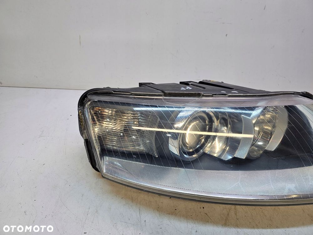 REFLEKTOR PRAWY AUDI A6 C6 4F0941004AK XENON EU - 2