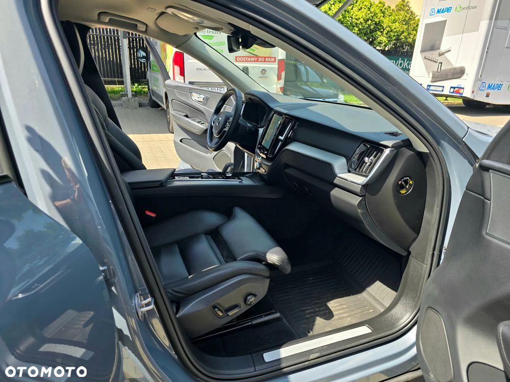 Volvo XC 60 ver-b4-d-plus-dark - 11
