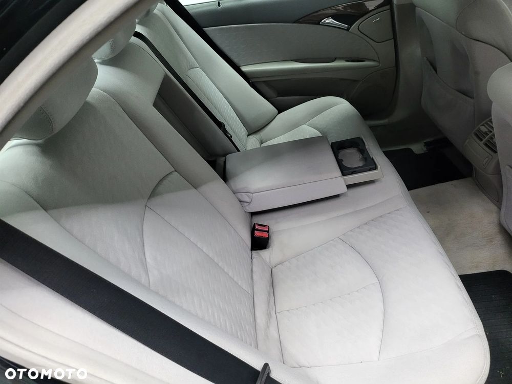 Mercedes-Benz Klasa E 200 Kompressor Classic Sport Edition - 6