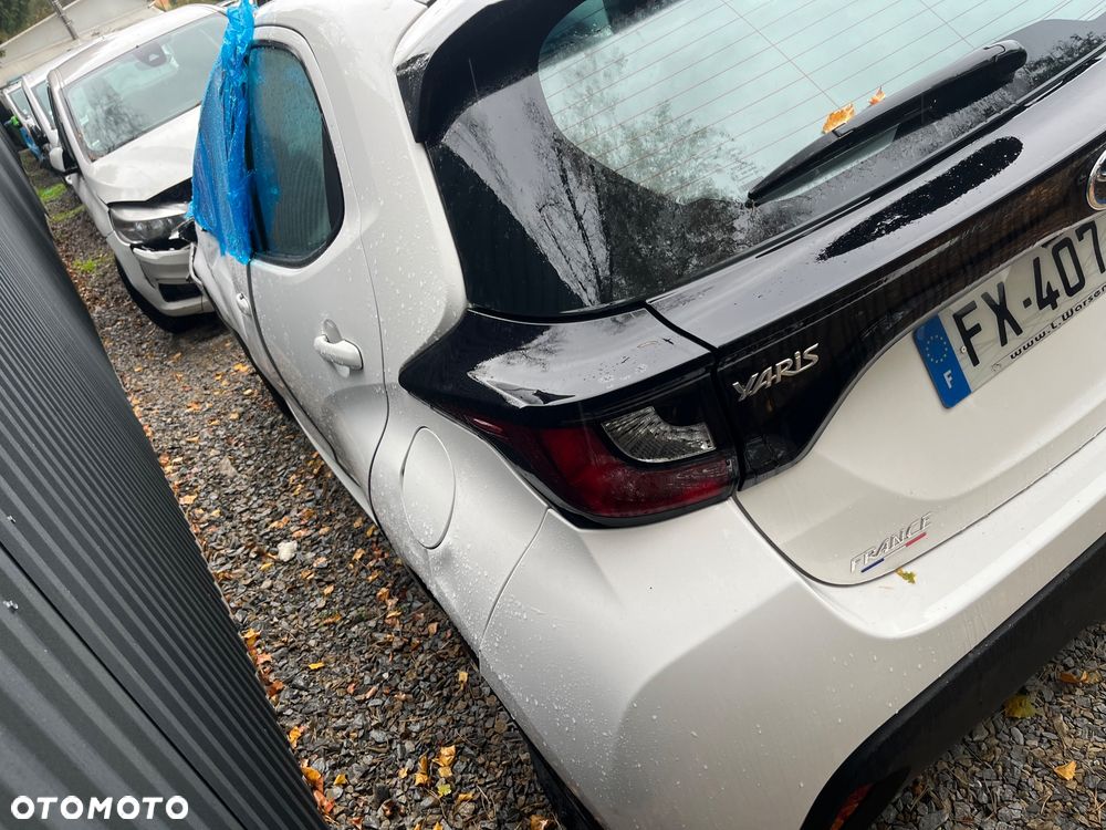 Toyota Yaris 2021 photo 4