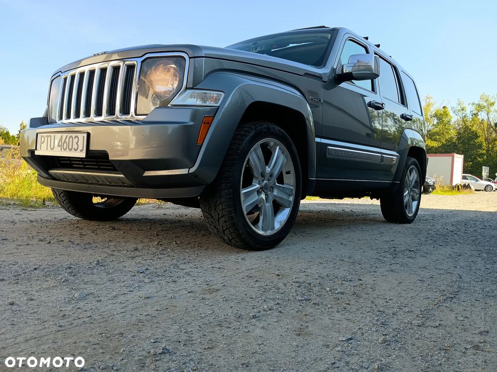 Jeep Liberty 3.7 4x4 - 12