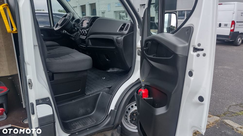 Iveco DAILY furgon 18m3 35S18 manual ASO serwisowany - 13