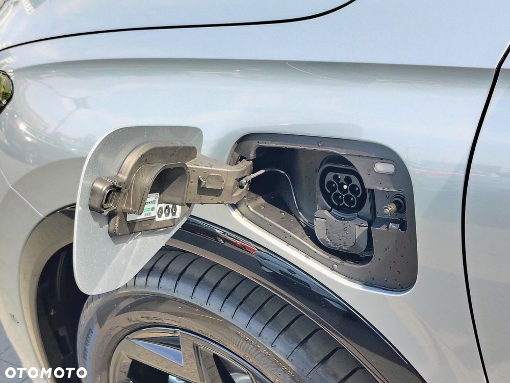 Volkswagen Tiguan - 9