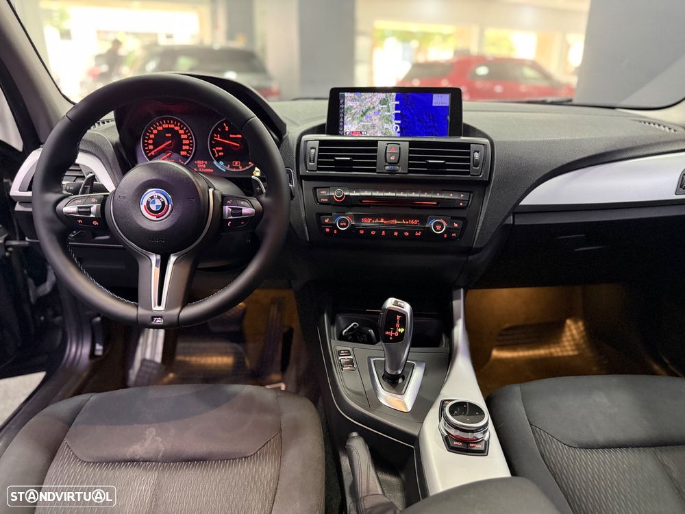 BMW 118 dA Line Sport - 13