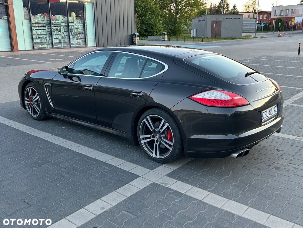 Porsche Panamera - 3