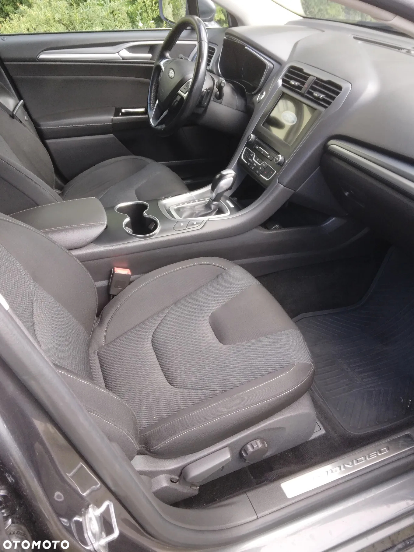 Ford Mondeo 2.0 TDCi Titanium PowerShift - 9