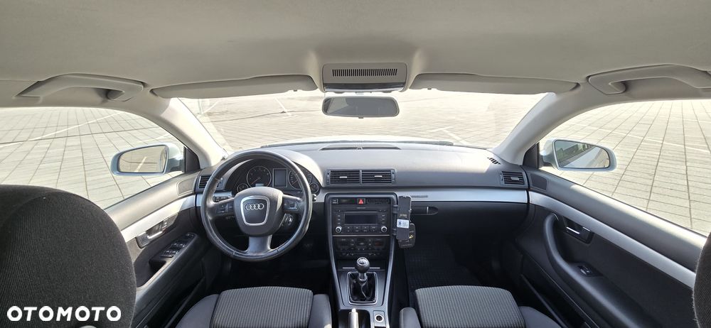 Audi A4 Avant 2.0T FSI - 9